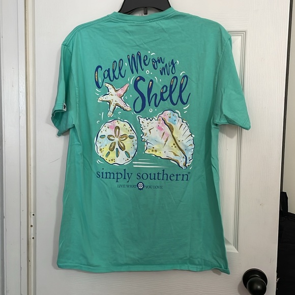Women's teal SIMPLY SOUTHERN "call me on my shell" t-shirt. Size L - Picture 4 of 5